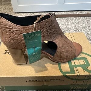 Roper Women's Brown Ankle Boots